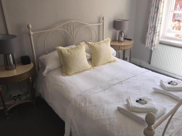 The Lamb Inn Marlborough Habitación foto